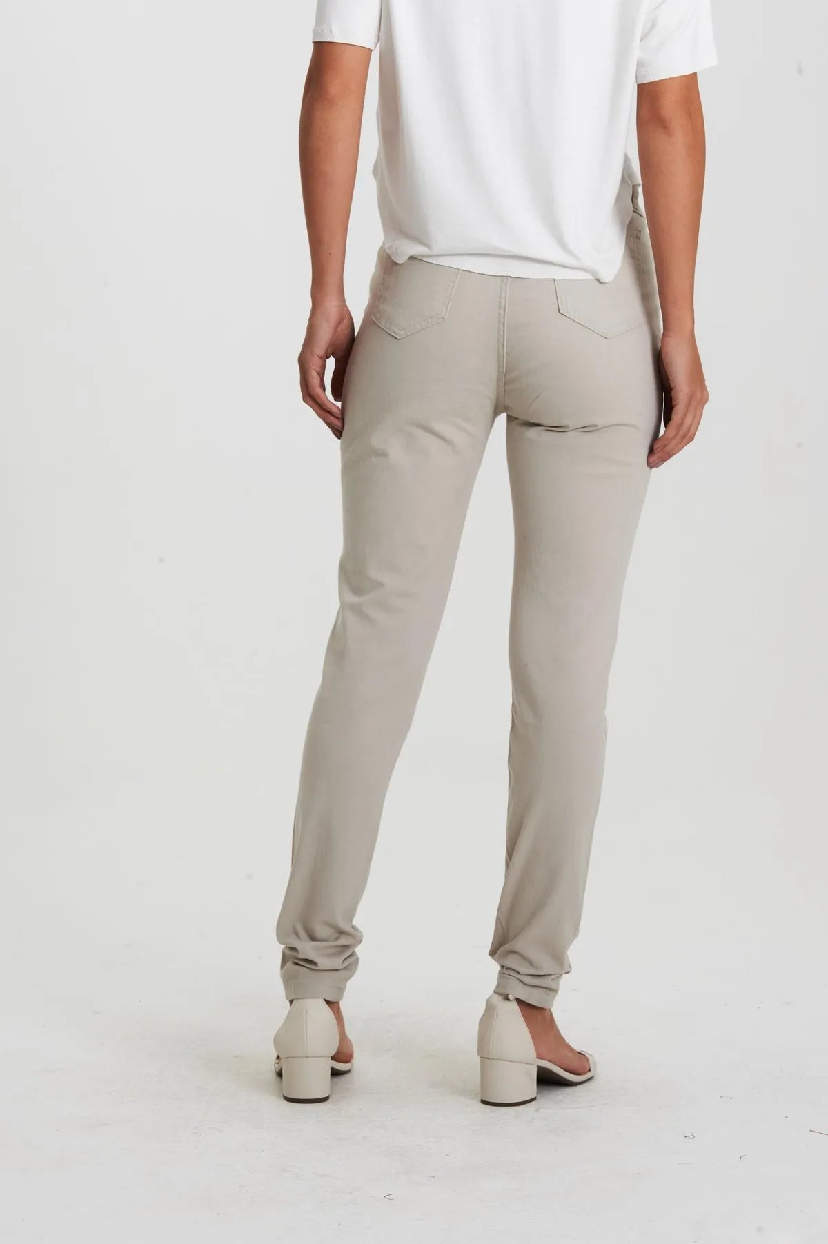 Calça Feminina Sarja Skinny Claro