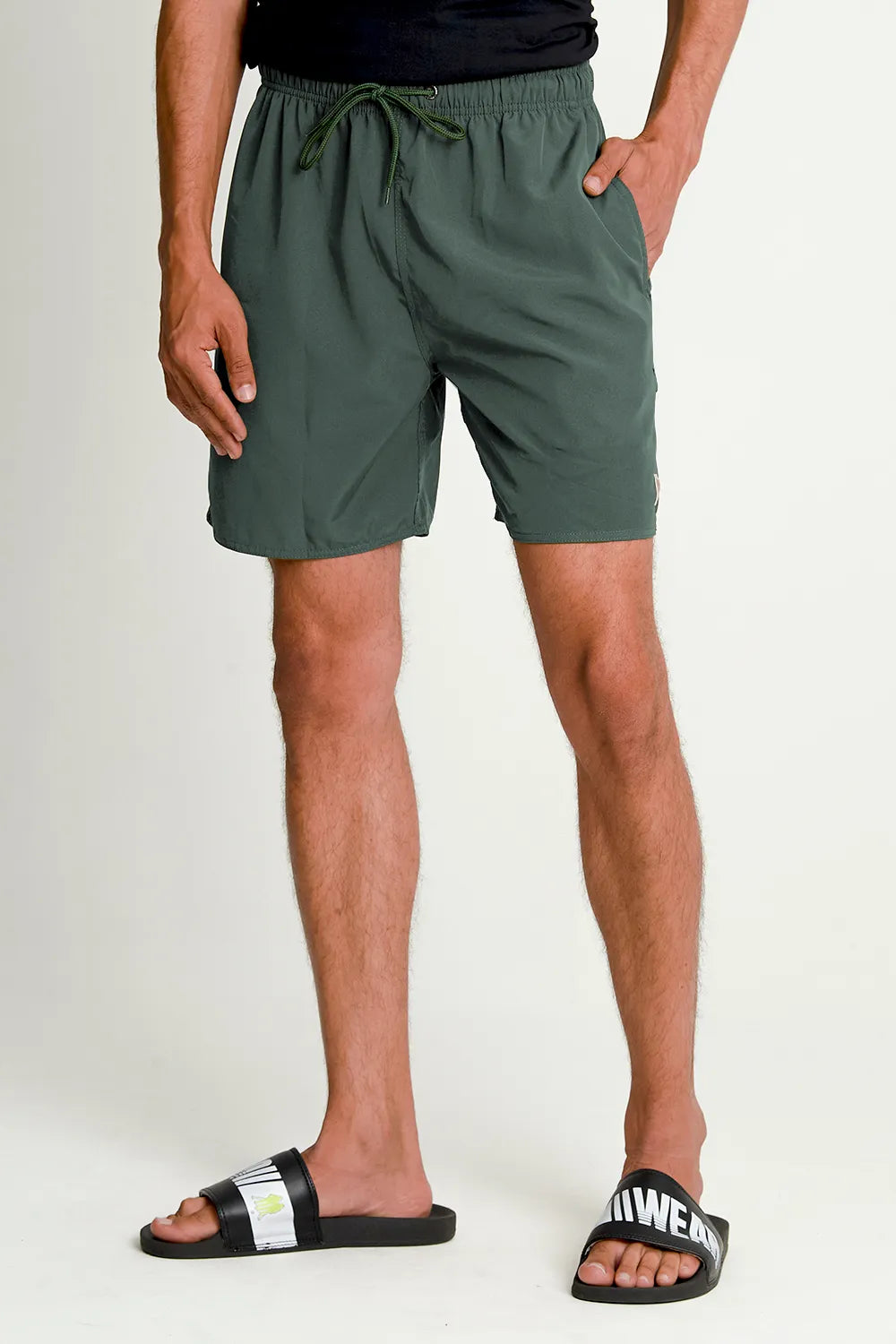 Short Vôlei Masculino Básico Liso Verde Escuro